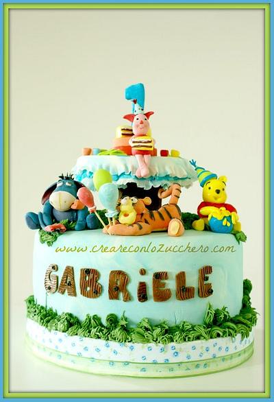 Winnie the Pooh - Cake by Deborah