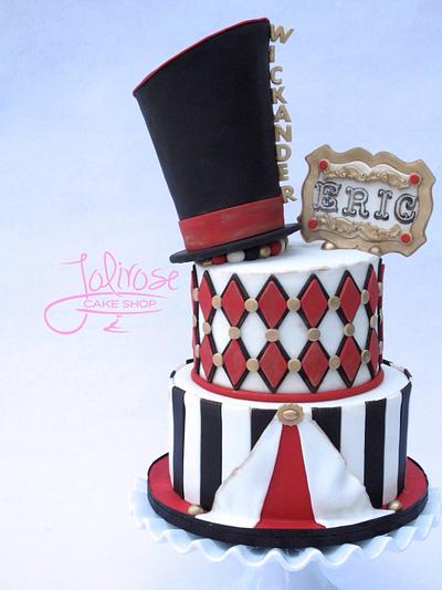 Circus cake with cool top hat 😉 - Cake by Jolirose Cake Shop