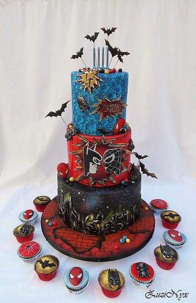 Spiderman and Batman  - Cake by ZuziNyx