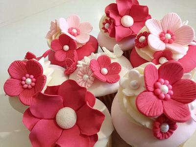 Pink & Pretty - Cake by Shereen