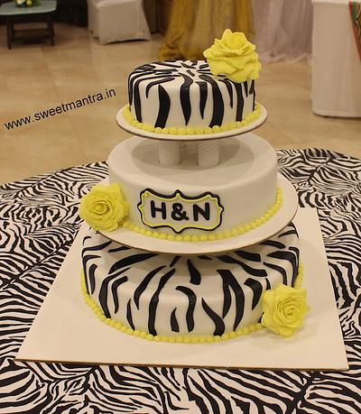 3 tier Wedding cake - Cake by Sweet Mantra Homemade Customized Cakes Pune