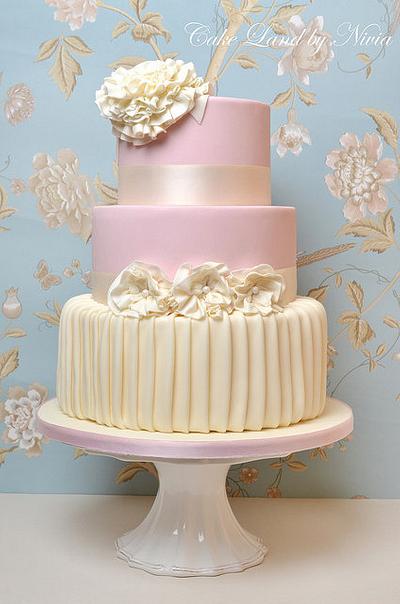 Fabric wedding cake - Cake by Nivia