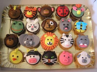 Animal Cupcakes - Cake by Barbora Cakes