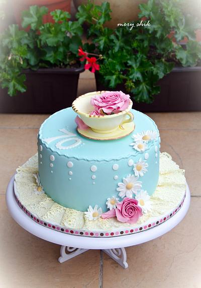 A cup of roses - Cake by Maria Schick