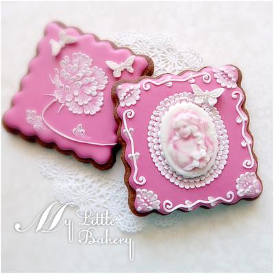 Pink cameo cookies - Cake by Nadia "My Little Bakery"