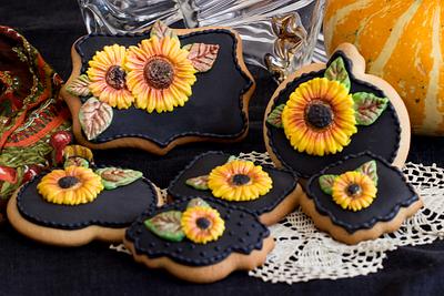 Sunflower Etudes - Cake by Angellove's Bakery