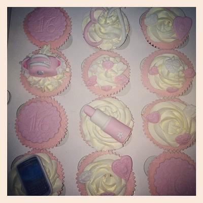 Girly Cupcakes! - Cake by Amanda