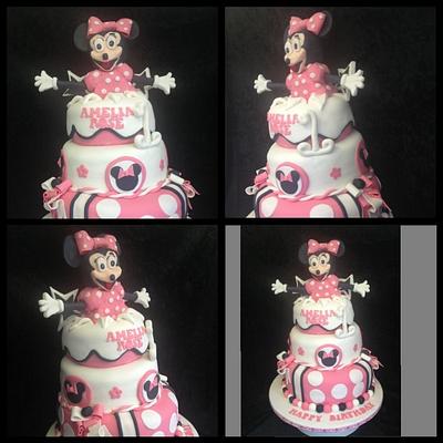 Minnie mouse - Cake by Kirstie's cakes