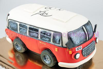 Oldschool bus cake / Tort stary autobus ogórek - Cake by Edyta rogwojskiego.pl