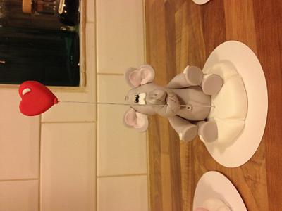 Elephant Valentine's topper - Cake by Sara Lamb