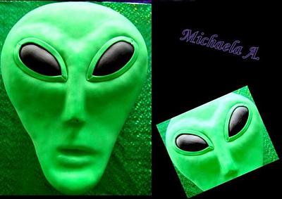 alien - Cake by Mischel cakes