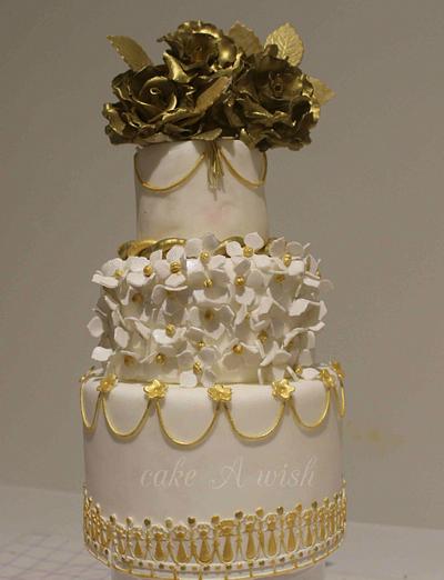 Gold and white wedding cake - Cake by pam02