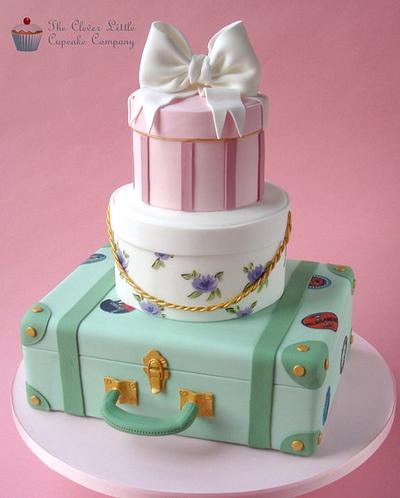 Vintage Luggage Wedding Cake - Cake by Amanda’s Little Cake Boutique