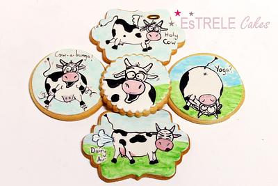 Fun cow cookies ;) - Cake by Estrele Cakes 