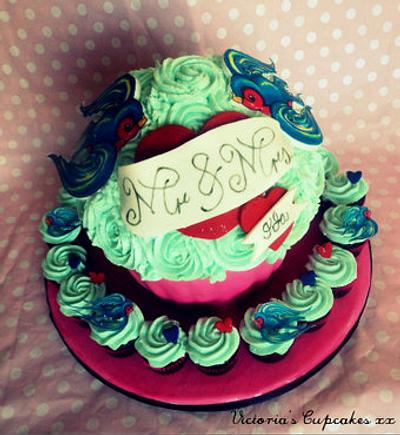 Tattoo Giant Cupcake - Cake by Victoria Jayne
