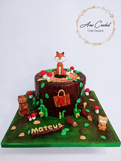 Woodland Cake - Cake by Ana Crachat Cake Designer 