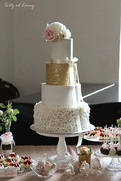 White and gold wedding cake - Cake by Lorna