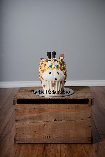 Baby Giraffe - Cake by Crystal Reddy