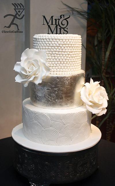 Silver Leaf, Swirls, Pearls & Giant White Roses - Cake by Ciccio 