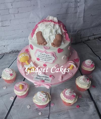 baby shower cake and cupcakes - Cake by Gadget Cakes