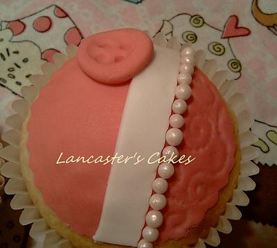Pretty in pink collection - Cake by Lancasterscakes