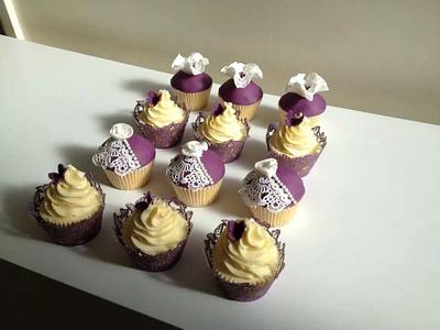 Purple wedding cupcakes - Cake by Amy