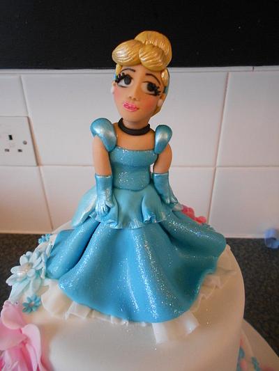Cinderella Princess Cake - Cake by nicolascakes