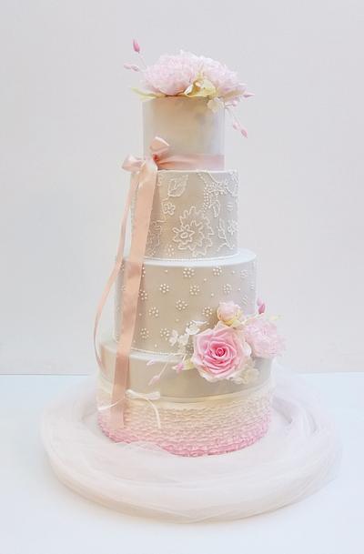 Romantic wedding cake - Cake by SWEET architect