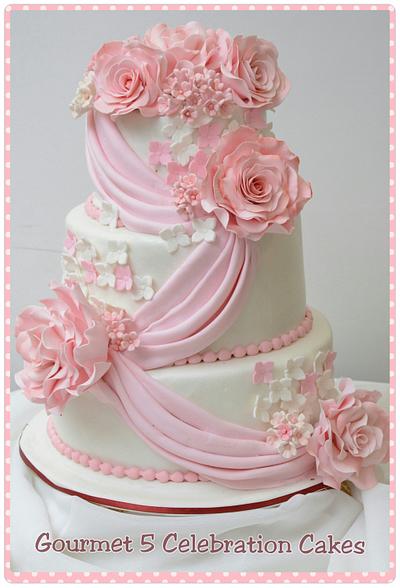 My First wedding cake! - Cake by Deliz
