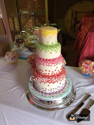 4 tier blossom covered wedding cake - Cake by Caggy