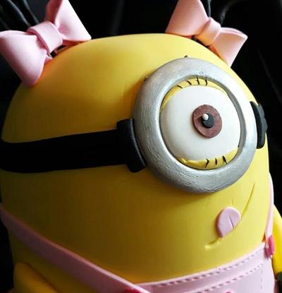 Minion Girl - Cake by Ivi