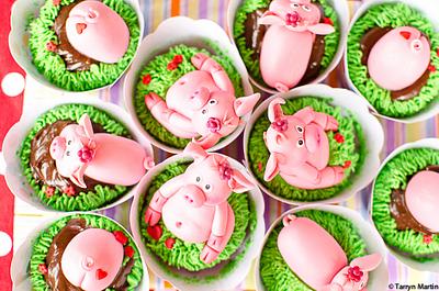 Little Pig Cupcakes - Cake by Fairfield Cakes