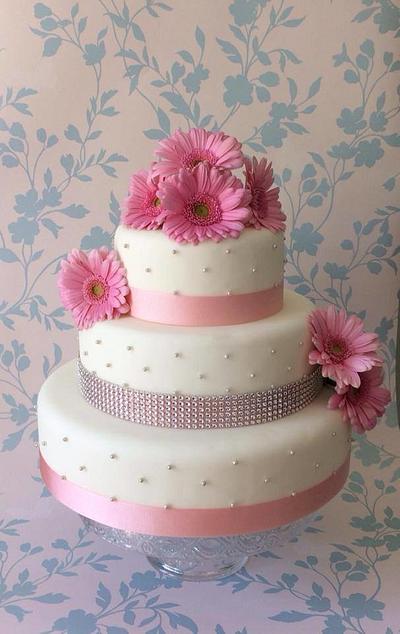 Pretty in Pink - Cake by Julie Brown