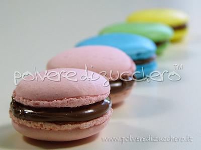 macarons small pleasures: recipe and tutorial - Cake by Paola