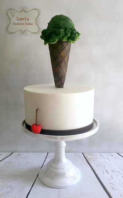 Ice cream Cake... Sorta :) - Cake by Lori Mahoney (Lori's Custom Cakes) 