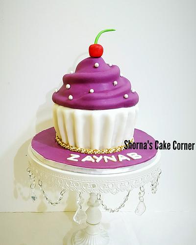 Gaint cupcake cake  - Cake by Shorna's Cake Corner