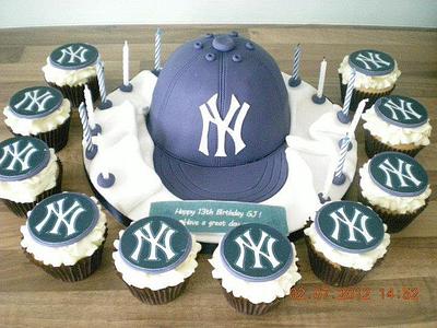 NY Cap Cake - Cake by thecakeproject