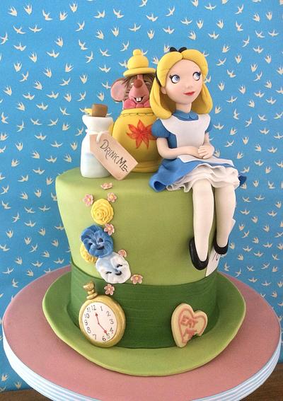 Alice in Wonderland  Mad Hatters Hat - Cake by Zoe Smith Bluebird-cakes