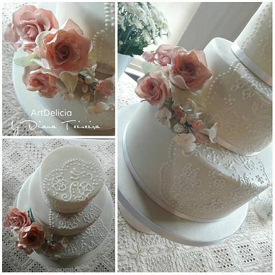 Wedding Cake - Sugar Flowers - Cake by Unique Cake's Boutique