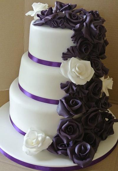 wedding cake - Cake by baguio