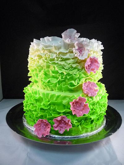Ombre Ruffle fondant  - Cake by WithCherriesOnTop