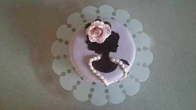 Woman's silhouette - Cake by Elisabeth 