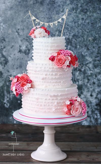 Wedding in coral color palette - Cake by Tamara