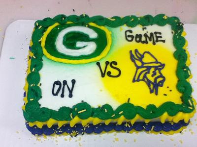 Vikings vs Packers Logos  - Cake by cakes by khandra