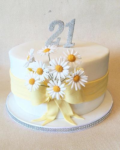Daisies and Diamantes! - Cake by Beth Evans