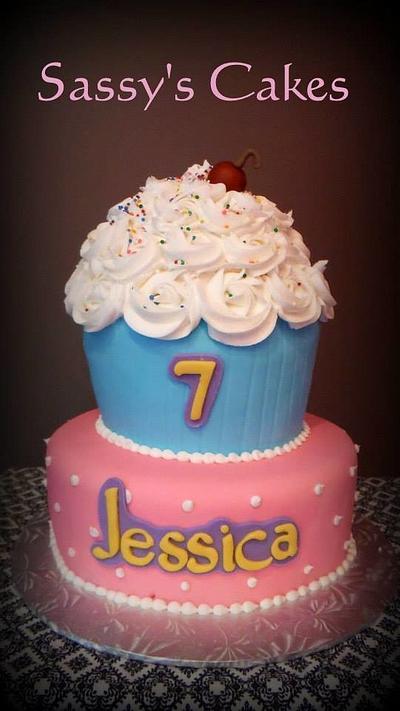 For the love of Cupcakes - Cake by Sassy's Cakes