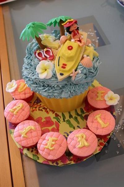 Giant cupcake  - Cake by Diana