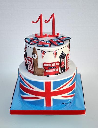 London themed cake - Cake by majalaska