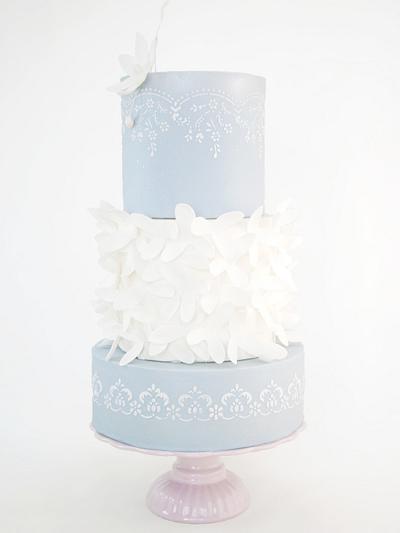 Torta de bodas delicada y moderna - Cake by Natalia Casaballe