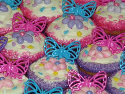 butterfly flower cupcakes - Cake by Nancys Fancys Cakes & Catering (Nancy Goolsby)